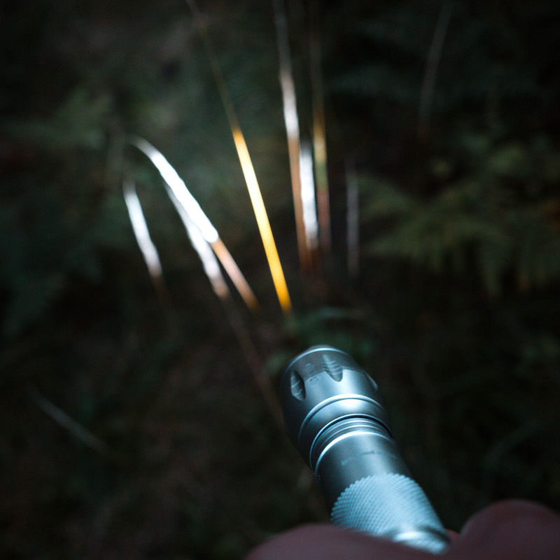 Stærk lommelygte med LED-teknologi